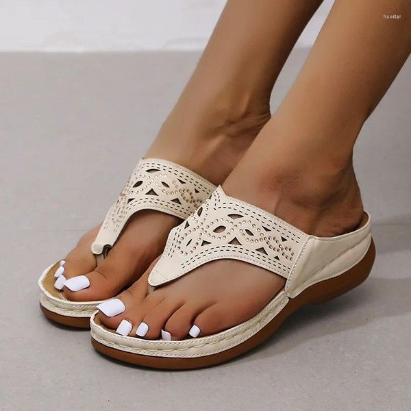 Chinelos sapatos femininos tamanho grande plataforma de borracha flip flops chinelos femininos saltos fretwork baixo brilho slides verão havaiano 2024