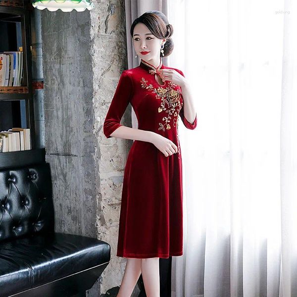 Roupas étnicas Borgonha Vintgae Clássico Lantejoula Vestido Chinês Plus Size Feminino Veludo Qipao Sexy Slim Meia Manga Cheongsam Velour Vestidos