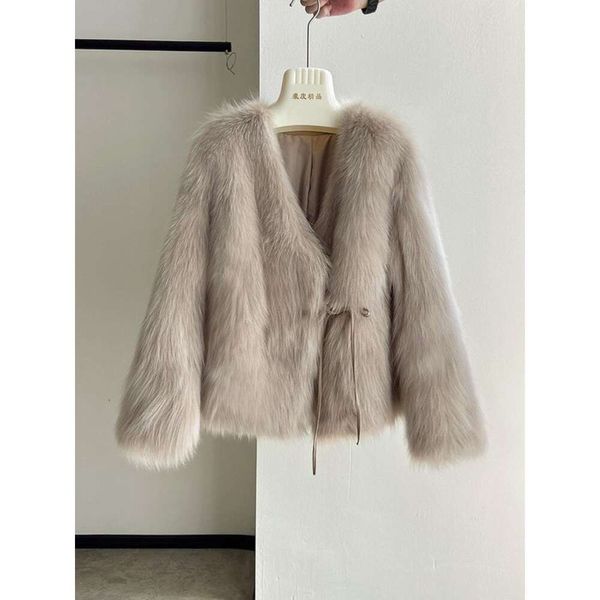 Fox Grass per il 2023 Women's 2023 New Winter Integrated Youth Short Fur Coat Haining 679307