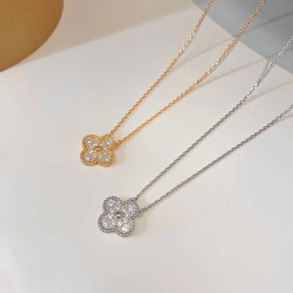 VanCF Collana Lusso Agata con Diamanti Oro 18k V Famiglia Collana con Quadrifoglio per Donna Oro Rosa Addensato con Diamanti Pieni di Diamanti Classico Ciondolo Versatile Catena in Oro