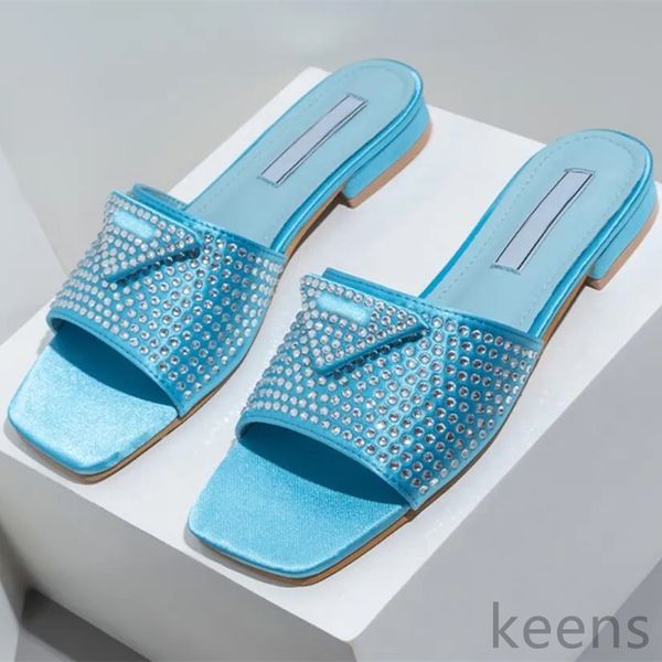 Cristal Embelezado Sandálias De Cetim Mulheres Chinelos Triângulo Slide Slip On Flat Mule Strass Diamante Sliders Salto Baixo Flats Flip Flops Preto Branco Azul26-42