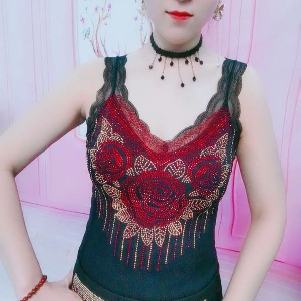 Üstler Kadın Yular Kayış Bling Çiçek Pullu Rhinestone Dantel Camis Vest Gömlek Lady Plus Boy Boyu Yastıklı Elastik İnce Bluz Tankları