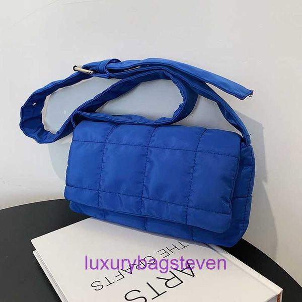 Borse tote originali Bottgss Ventss Cassette all'ingrosso negozio online Spazio in spugna di cotone con cuscino in piuma borsa da donna a spalla singola con logo reale