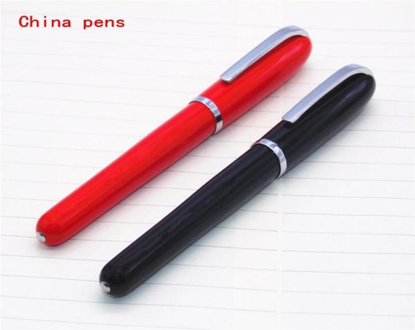 Canetas pesadas de alta qualidade Baoer 516 Preto Vermelho Cor Escritório de negócios Médio Nib Fountain Pen New1901565