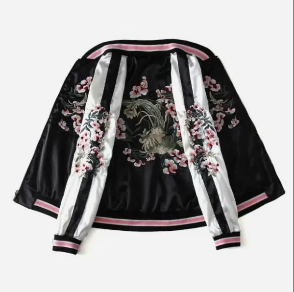 Giacche Giacca bomber da baseball con ricamo floreale Harajuku Giacca unisex da pilota Yokosuka su due lati Primavera Autunno Cerniera allentata Streetwear