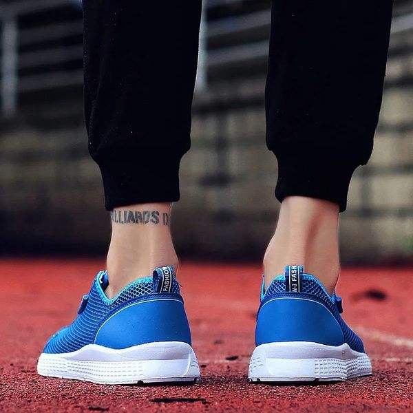 Gli anziani caldi annuali amano indossare scarpe Scarpe firmate Scarpe da corsa scarpe casual scarpe da ginnastica Bianco nero blu azzurro ventilazione e antiscivolo