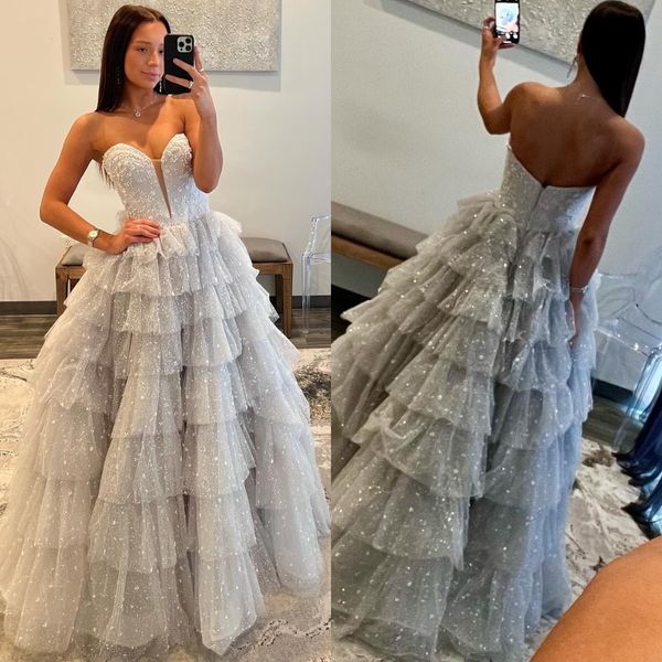 Silbergraues Ballkleid, herzförmiges formelles Abendkleid, eleganter Stufenrock, Partykleid für besondere Anlässe, Perlenwettbewerb, Quinceanera-Robe de Soiree