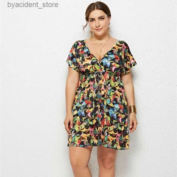 Vestidos sexy urbanos 2023 novo plus size roupas femininas moda casual v pescoço manga curta sem costas cintura alta rendas até ruched boêmio mini vestido l240309