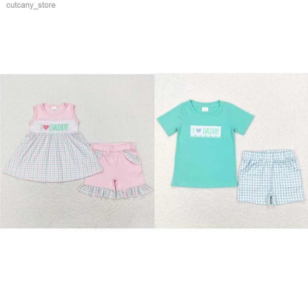 T-shirt all'ingrosso Bambini Festa del papà Outfit Baby Boy Girl Summer Set I Love Daddy Ricamo Top Bambini Pocket Plaid Shorts Abbigliamento L240311