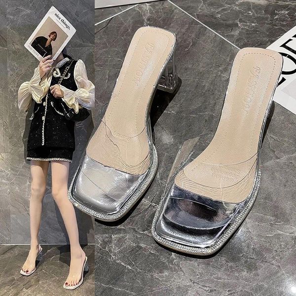 Hausschuhe mit quadratischem Absatz, transparente Schuhe, Luxus-Slides für Damen, Gelee, Flip-Flops, niedrige Pantofle-Block-Designer, hohe Glitzer-Summe