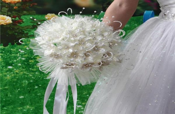2018 Mais Novos Buquês de Noiva de Casamento com Flores Artesanais Peals Cristal Strass Rosa Suprimentos de Casamento Noiva Segurando Broche Bouq9956498