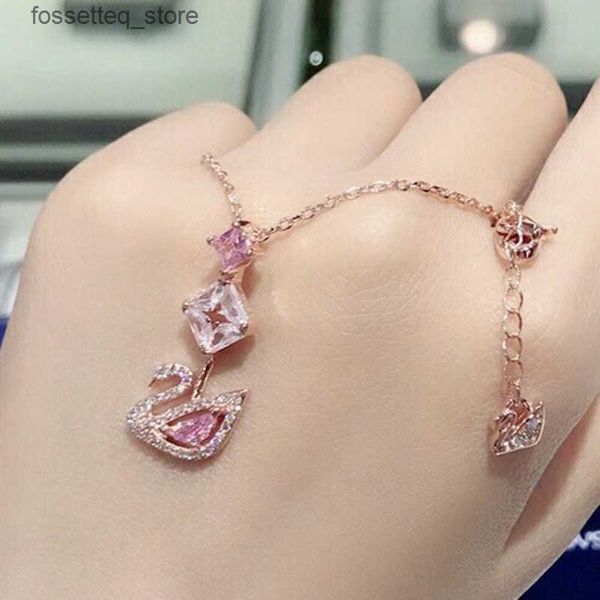 Colares com pingente deslumbrante feminino039s colar rosa banhado a ouro ligaAAA pingentes momentos femininos para ajuste joias Nrvklace 119 Annajewel26426742007490 L240309