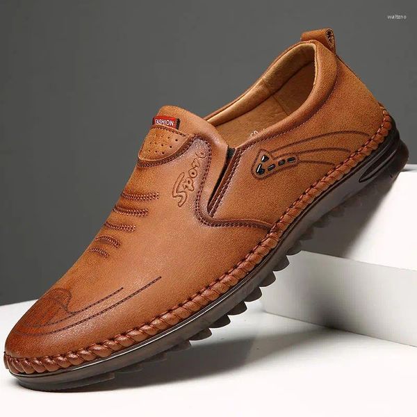 Sapatos casuais masculinos de couro mocassins de luxo antiderrapante sola macia sapato respirável deslizamento na condução tamanho grande 45