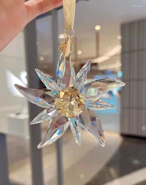 Charms 2024Austira Crystal Snowflakes Car Trim Interrior Ornament Figurine Sun Catcher Appeso Regalo di Natale Mestiere di Natale