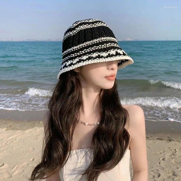 Cappelli a tesa larga Coreano lavorato a mano all'uncinetto Colore abbinato Berretto da sole da spiaggia Cupola estiva da donna Nicchia Cappello a secchiello con giunzione cava versatile retrò