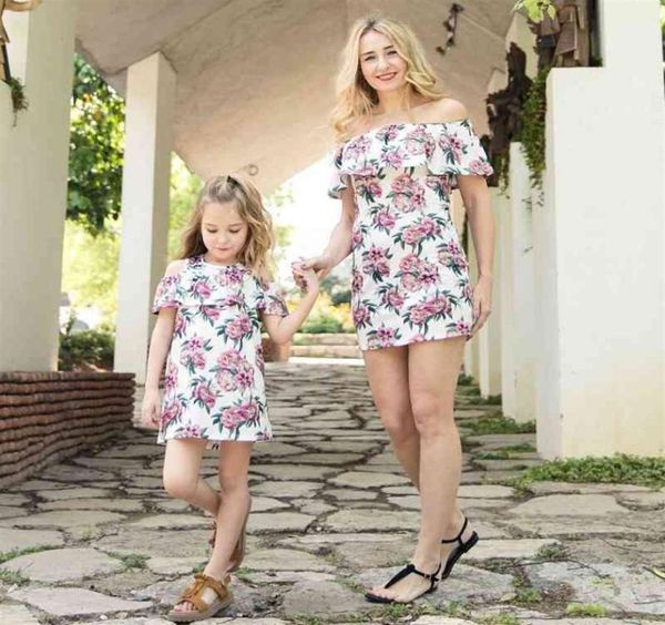Pudcoco Одинаковые комплекты для всей семьи, летнее пляжное платье для мамы и дочки, для женщин и девочек Helen115 W220318280G4299678