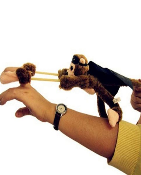 Jogos ao ar livre macio bonito crianças menino menina criança crianças estilingues de pelúcia gritando som misturado para a escolha pelúcia macaco voador brinquedo7658099