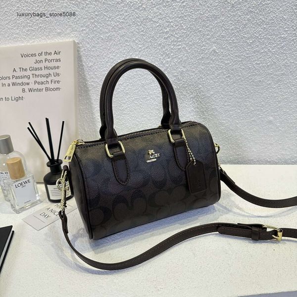 Fábrica atacado varejo designer novos sacos femininos saco de família das mulheres nova versão coreana crossbody bolsa de ombro único tendência da moda