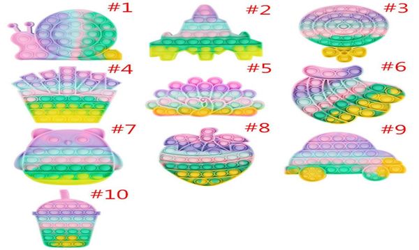 Giocattoli tinti in massa Bomboniera Push Bubble Cartone animato Gioco da tavolo Regali sensoriali morbidi per bolle Lolli Frutta Spremere Puzzle Toy9533738