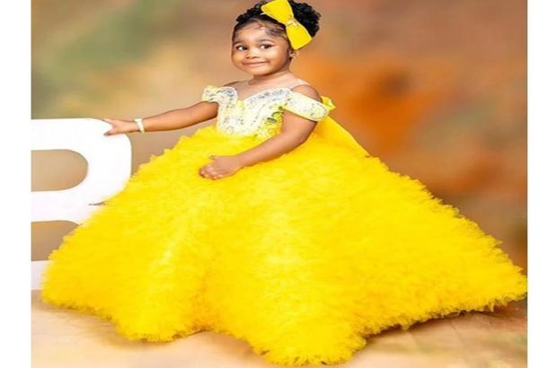 Adorável amarelo casamento flor menina vestidos sheer neck vestido de baile crianças vestidos de festa de aniversário frisado laço da criança pageant wears6843939