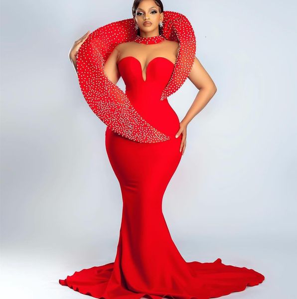 2024 Aso Ebi Rosso Sirena Abito da ballo Cristalli Raso Collo trasparente Serata formale Festa Secondo ricevimento 50esimo compleanno Abiti di fidanzamento Abiti Robe De Soiree ZJ146