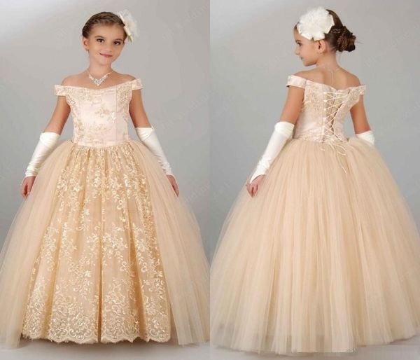 Neue Vintage Blumenmädchenkleider für Hochzeit Schulterfrei Spitze Champagner Prinzessin Party Kinder Geburtstag Mädchen Pageant Kleider7463790