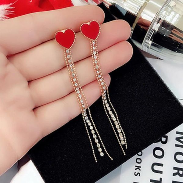 Brincos pendurados coreano simples elegante assimétrico amor metal borla pingente moda selvagem corrente em forma de coração gota de óleo jóias femininas