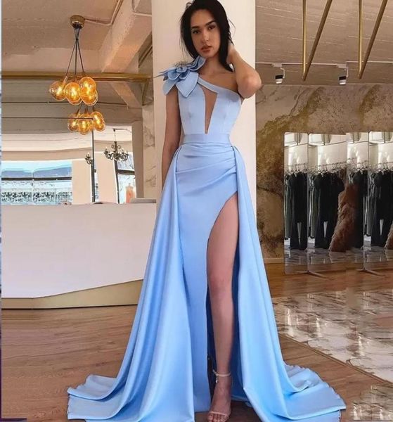 Luz azul árabe aso ebi vestidos de noite com trem destacável elegante cetim um ombro oco para fora vestidos de festa de baile fenda lateral s1856161