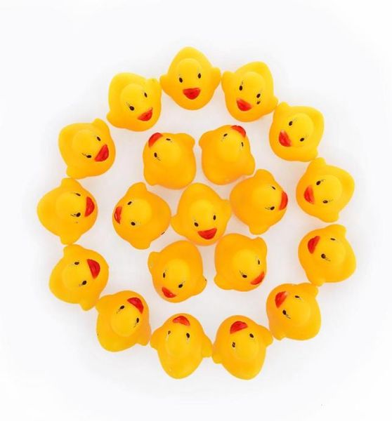 Brinquedos de pato aquático para banho de bebê, mini patos de borracha amarelos flutuantes com som, chuveiro para crianças, brinquedo de praia para natação 119 z28204354