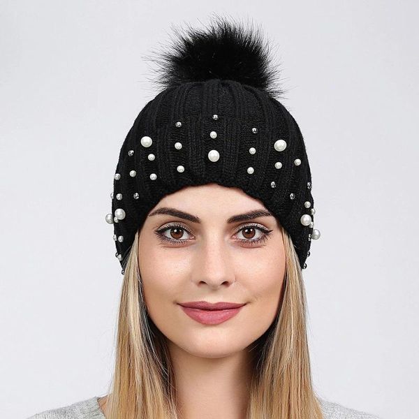 Berets mulheres inverno quente pompom bolas chapéu coreano pérolas de pelúcia strass malha lã bonés crochê ao ar livre à prova de vento gorros