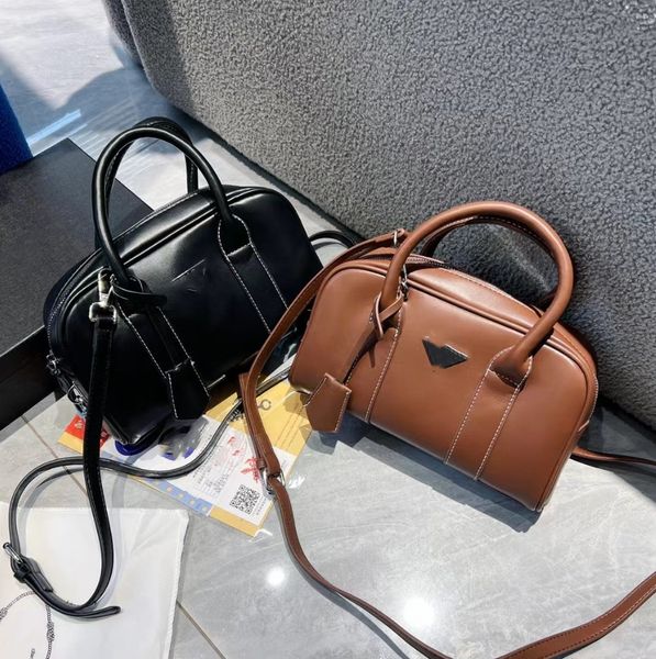 Nova moda na moda commuter mão segurando travesseiro saco moda feminina de grande capacidade crossbody saco na moda simples sacos de ombro