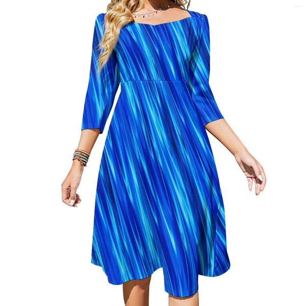 Повседневные платья Синее волнистое платье Лето с абстрактным принтом Элегантные женские три четверти Эстетический дизайн Большой размер