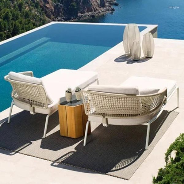Fabbrica all'ingrosso di mobili da campo Disponibile Lettino prendisole per piscina reclinabile in rattan impermeabile da giardino esterno