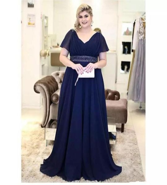 Marineblaue Kleider für die Brautmutter in Übergröße, Abendgarderobe, A-Linie, Chiffon, V-Ausschnitt, kurze Ärmel, langes Partykleid für besondere Anlässe7791810