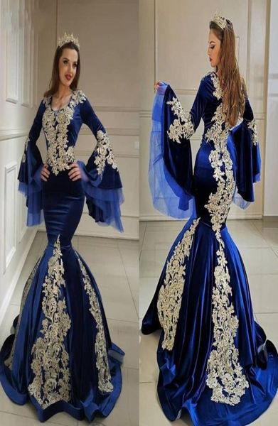 2020 Abiti da ballo blu royal arabi musulmani con applicazioni champagne Plus Size Abiti da sera lunghi a sirena Abiti da cerimonia convenzionali4663775