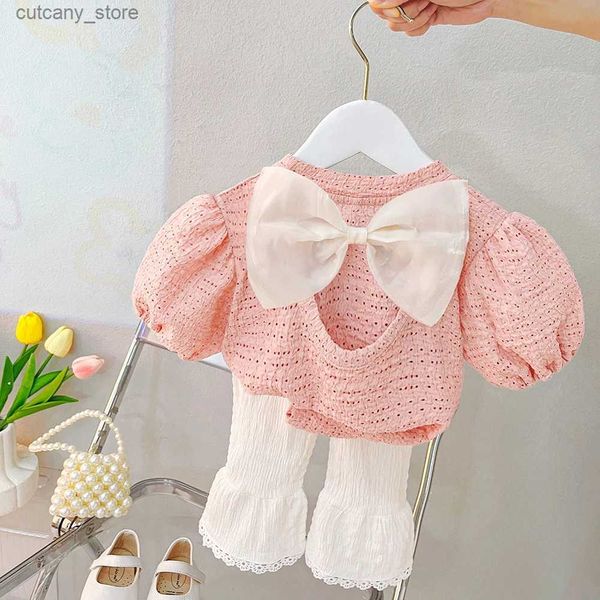 T-Shirts 2023 Sommer Kinder Kleidung Sets Baby Mädchen Bogen Tops Hosen Kinder Trainingsanzüge Infant Outfits Strand Urlaub Tragen Prinzessin Kleidung L240311