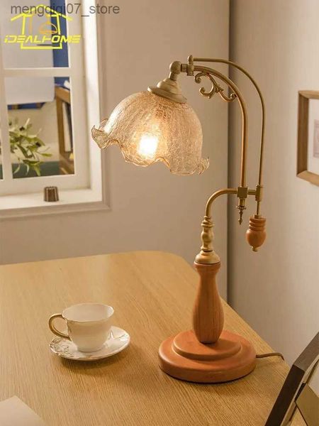 Lâmpadas Shades Design Francês Clássico Candeeiro de Mesa Vintage LED E27 Base de Madeira Luzes de Mesa de Vidro Decoração de Casa Quarto Cabeceira Mesa de Café Estudo Bar L240311