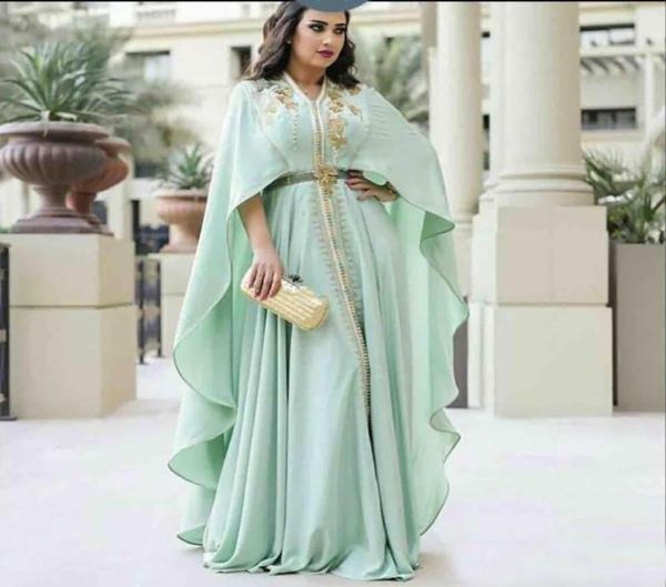 Abiti da sera formali verde menta con maniche lunghe Ricamo in oro di lusso Dettaglio Caftano Caftano Arabo Abaya Occasione Abito da ballo8295627