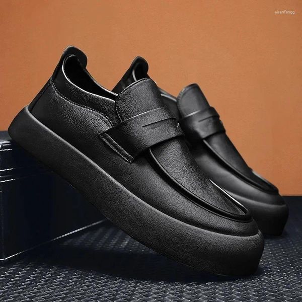 Scarpe casual Primavera Autunno Business Pelle da uomo Nero antiscivolo Suola morbida Trend Mocassini da lavoro Stilista maschile