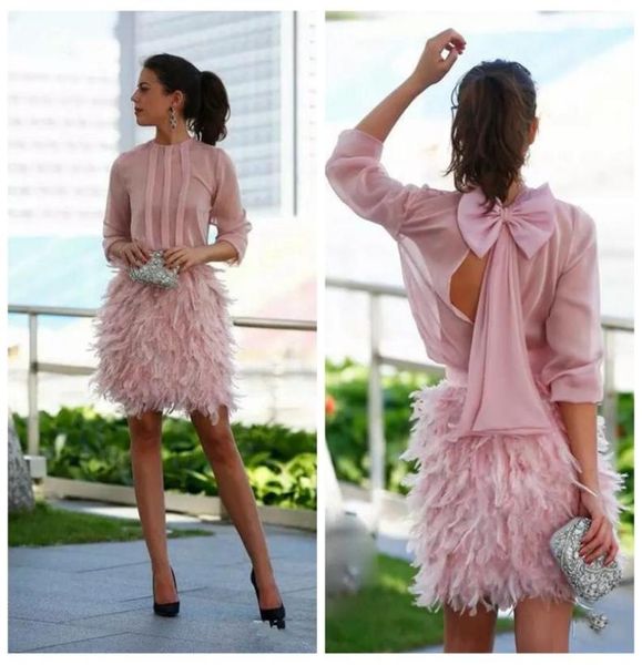 2019 Chiffon Rosa Kurze Feder-Cocktailkleider Viertelärmel Offener Rücken Schleife Abendkleider Partykleider Für Besondere Anlässe Pr4229010