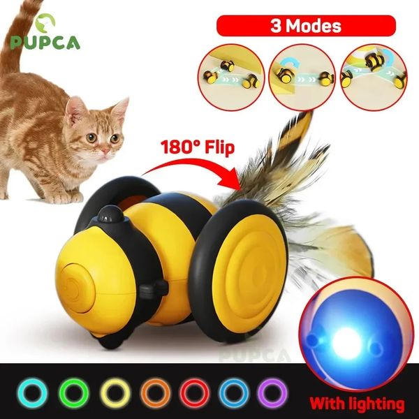 PUPCA Smart Cat Toy Car Movimento automatico Puzzle interattivo Giocattoli per animali domestici con luce a led Teaser Piuma per addestramento di cani e gattini USB 240229