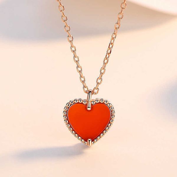 S925 Kleines rotes Herz Sterling Silber Roségold Knochenkette Halskette weiblicher herzförmiger Anhänger Valentinstag Geschenk für Freundin