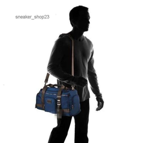 Erkek Kitaplar Tuumi Bookbag Pack One Arka Tasarımcı Lüks Çantalar Çantalar 22351 Seyahat Çantası Sırt Çantası Omuz Crossbody Leisure İş Çantası Tablet Depolama 7xj5