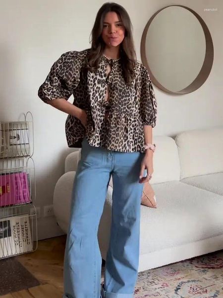 Frauenblusen Mode Leopard hohl aus dünne Hemden für Frauen kausale losen O Hals kurzärärmische Oberteile 2024 Frühlings Sommer Lady High Street