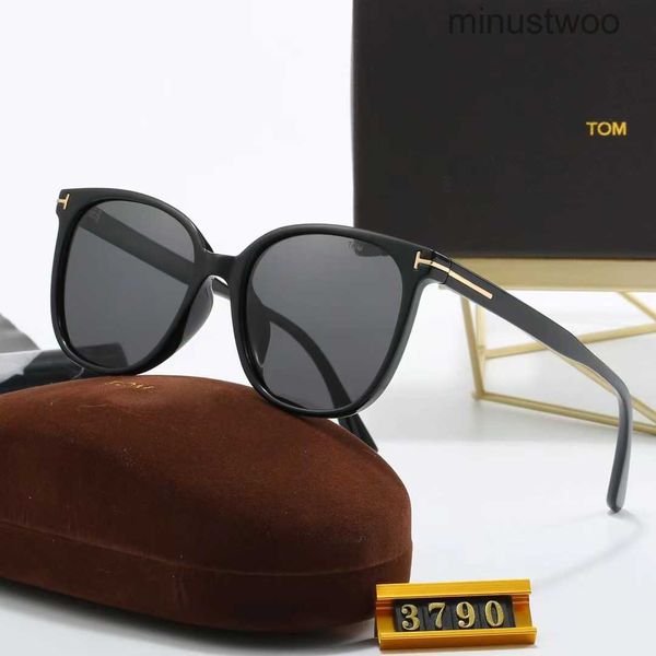 Óculos de sol de designer quente luxo tom para mulheres óculos homens clássico uv 400 óculos moda adequada ao ar livre praia com caixa 5 cores agradável thxp c841