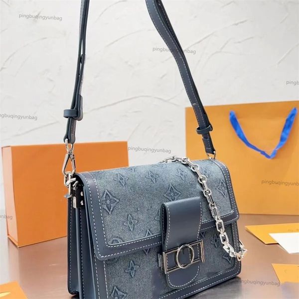 2024 SS Damen Designer Messenger Flap Bag mit Kalbsleder Alte Blume Silber Buchstabe Metall Hardware Kette Abnehmbarer Riemen Schulterhandtasche Tote 25x16cm