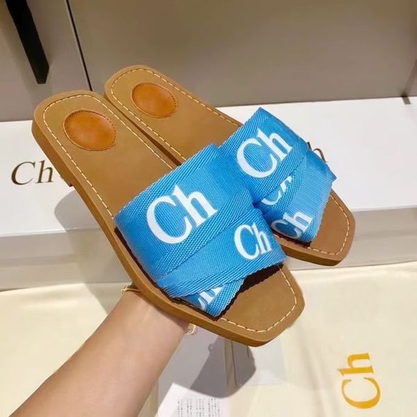 Sandal Siyah Ahşap Pembe Tokalı Platform Flip Flop Adam Düz Mule Tasarımcı Ayakkabı Dhgate Slayt Sandale Femme Loafers Plaj Termeri Lu UHSLB