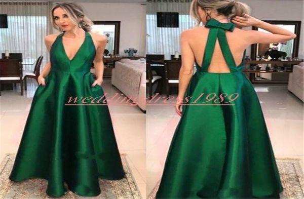 Elegância VNeck Backless Prom Vestidos Com Bolso Bola Cetim Verde Escuro Formal Juniors Evening Wear Vestido de fiesta Barato Longo P6553229