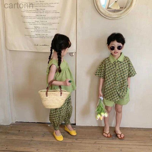 Conjuntos de roupas Conjuntos de roupas de verão menino menina roupas combinando irmão irmã floral manga curta shorts terno gêmeos irmãos roupas crianças ldd240311