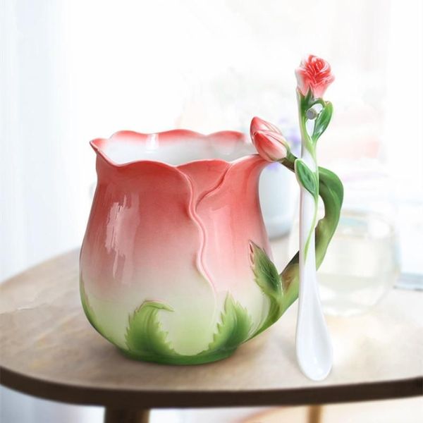 Tazze Piattini Tazza da caffè in ceramica smaltata stile europeo Creativo 3D Tazze da tè a forma di fiore rosa Pastorale 4 colori Colazione Latte Wit228f